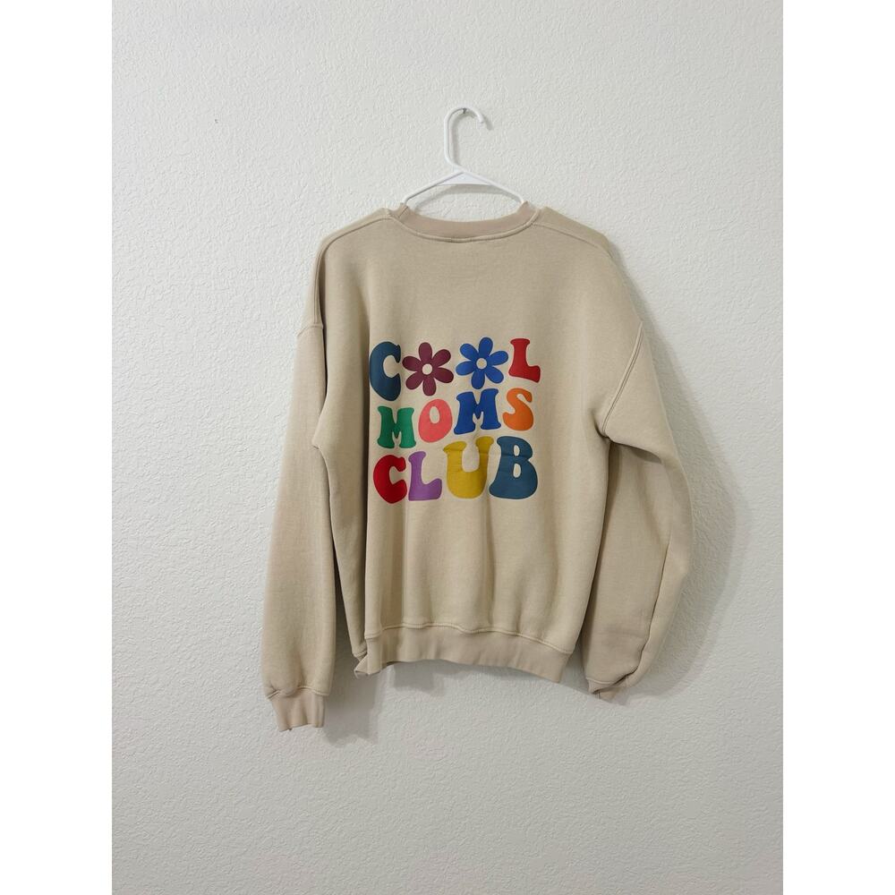 Cool Moms Club Graphic Fleece Sweatshirt Beige Crewneck Size Large